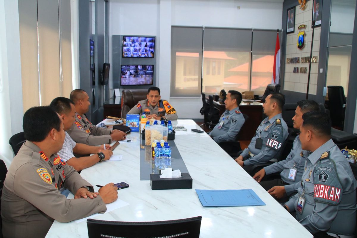 Sinergi Lapas dan Polresta Banyuwangi Perkuat Keamanan di Lapas Kepala Lapas Banyuwangi kunjungi Polresta Banyuwangi