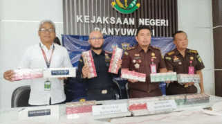 Penyelundupan Rokok Ilegal Rp834 Juta Digagalkan Bea Cukai Banyuwangi, Satu Tersangka Ditangkap kejaksaan negeri banyuwangi