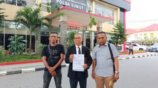 Dua Pria Dilaporkan Ke Polda Sumut atas Dugaan Pencemaran Nama Baik Kompol DK Kuasa hukum Kompol DK, Hans Silalahi, SH, resmi melaporkan dua pria ke Polda Sumut atas dugaan pencemaran nama baik