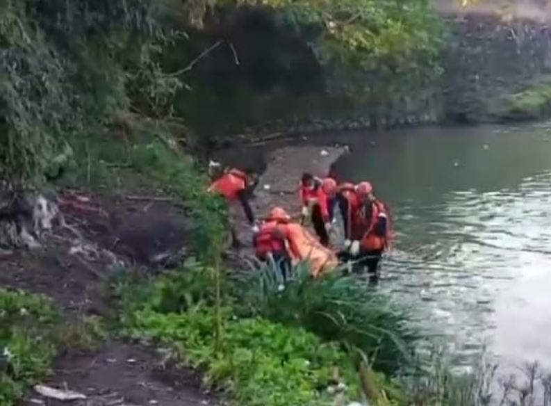 Nenek 66 Tahun Ditemukan Tak Bernyawa Setelah Empat Hari Pencarian Nenek 66 Tahun Ditemukan Tewas Mengambang di Sungai Setail