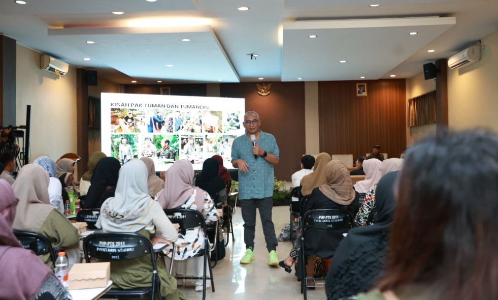 Pemkab Banyuwangi Dorong UMKM Lokal Kuasai Media Sosial dan AI untuk Promosi Produk Workshop Konten Digital untuk UMKM dan Pariwisata