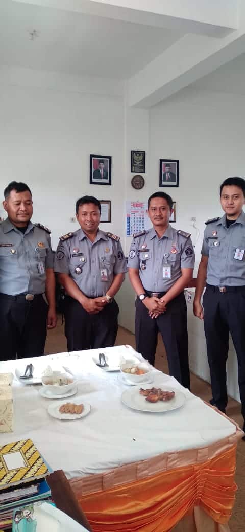 Lapas Kelas IIA Banyuwangi Tingkatkan Kompetensi Petugas untuk Pemenuhan Gizi Warga Binaan Lapas Kelas IIA Banyuwangi Tingkatkan Kompetensi Petugas untuk Pemenuhan Gizi Warga Binaan