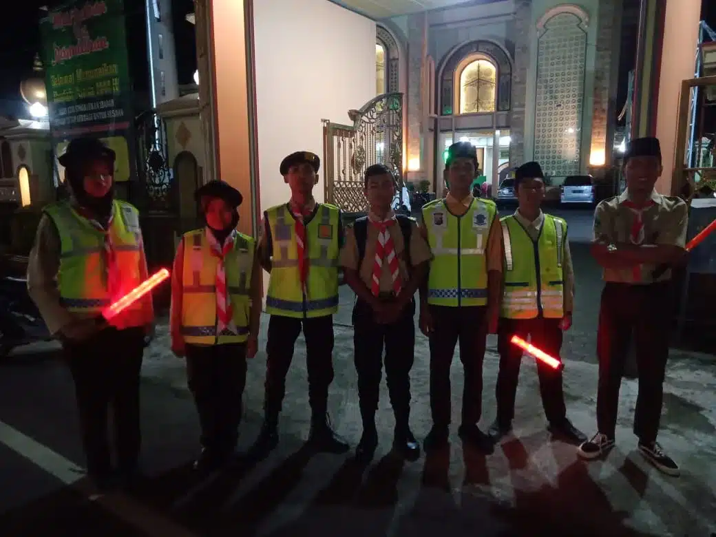 Saka Pramuka Bhayangkara Polsek Rogojampi, Bantu Kelancaran Lalu lintas Selama Ramadhan