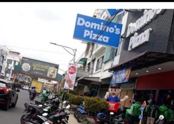Domino's Pizza yang Berada di Jalan Sutomo Pematangsiantar, Sumut