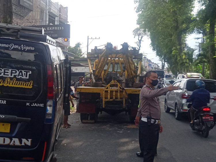 Saat Evakuasi Bus CV Sinar Sepadan Horas