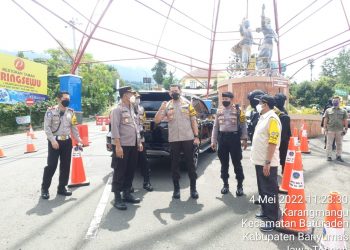 Kapolresta Banyumas Kombes Pol Edy Suranta Sitepu SIK, MH, saat terjun langsung melakukan monitoring dan pengecekan di Pos Pelayanan Baturraden