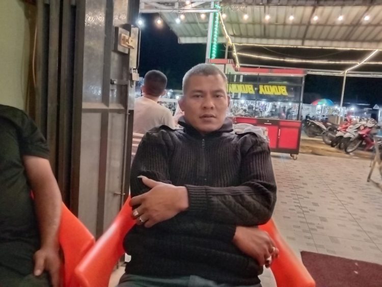 Mahmuddin atau akrab di sapa Din Pang Teungoh Ketua AMBESP (Adat Makmu Beusare Energi Samudra Pasee)