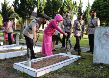 Polres Dairi gelar Upacara Ziarah Rombongan dan Tabur Bunga di TKP Panji Sibura-bura, Sidikalang, Dairi yang Dipimpin Langsung Kapolres Dairi