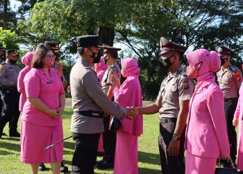 Kapolres Kuansing AKBP Rendra Oktha Dinata, S.I.K, M.Si pimpin Upacara Laporan Kenaikan Pangkat Personel Polres Kuantan Singingi