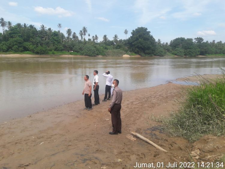 Tim Satreskrim Polres Kuansing dan Polsek Kuantan Tengah terjun langsung ke lokasi yang informasikan terdapat aktifitas PETI