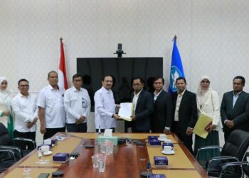 Kemendikbud Ristek Dikti melalui Lembaga Layanan Pendidikan Tinggi (LLDIKTI) Wilayah XIII Aceh menyerahkan SK Universitas Bumi Persada