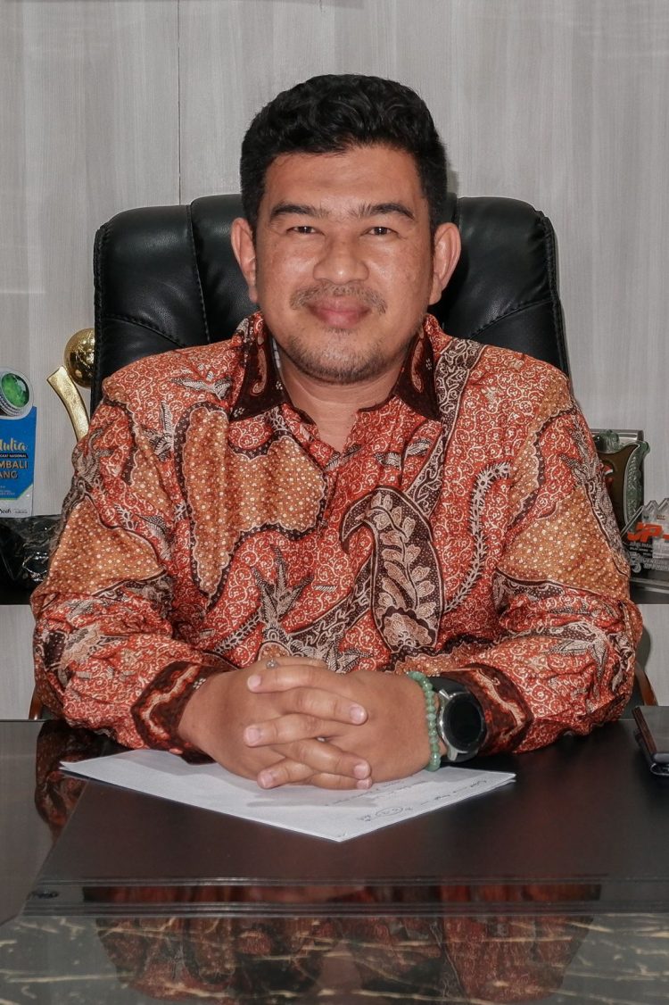 Kepala Disbudpar Aceh Almuniza Kamal