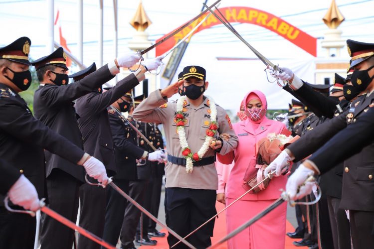 Penyambutan AKBP Henki Ismanto, S.I.K sebagai Kapolres Lhokseumawe menggantikan AKBP Eko Hartanto