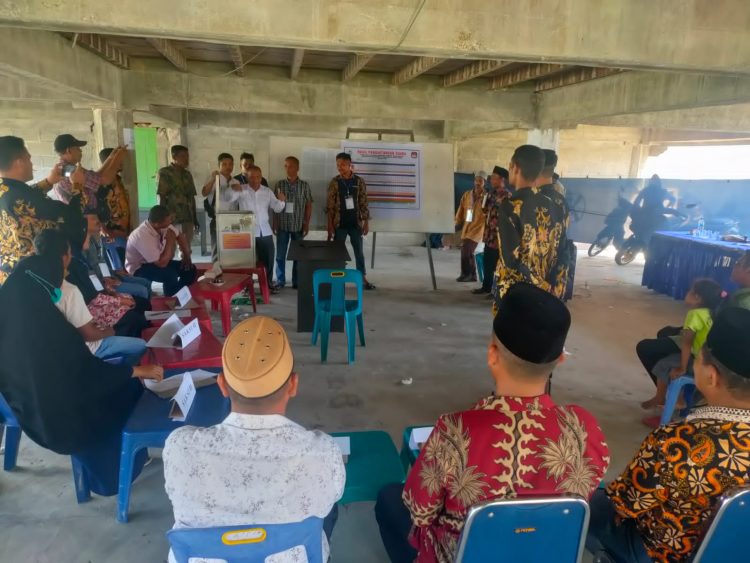 Pemilihan Geuchik/Kepala Desa Periode 2022-2028 yang bertempat di halaman Meunasah. (Rabu 6/7/2022)