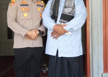 Kapolres Lhokseumawe AKBP Henki Ismanto, SIK mengunjungi kediaman Ketua Majelis Permusyawaratan Ulama (MPU) Kota Lhokseumawe, Tgk H Abubakar Ismail