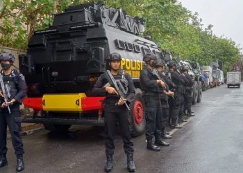 Tim Escape dan Kendaraan Taktis (Rantis) dari Korps Brimob untuk mengamankan jalannya event G20 Foreign Ministers Meeting (FMM) yang berlangsung di Hotel Mulia, Nusa Dua