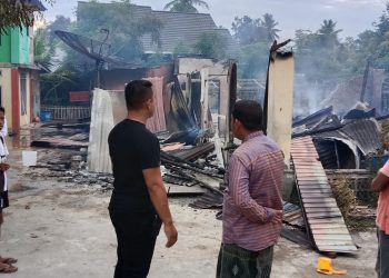 Satu unit rumah permanen milik warga desa Rayeuk Matang Kecamatan Meurah Mulia Kabupaten Aceh Utara ludes terbakar