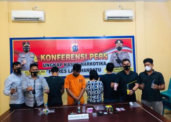 Polres Labuhanbatu ringkus 4 orang berinisial AMS (40) warga Jalan Padang Bulan, AR (40) warga Desa Janji, FR (26) warga Jalan KH Dewantara dan seorang ibu rumah tangga NJ (52) warga Jalan Padang Bulan, Labuhanbatu
