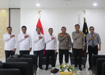 Kapolda Sumsel Irjen Pol. Drs. Toni Harmanto, MH didampingi Dirintelkam Polda Sumsel Kombes Pol Iskandar F Sutisna menerima audensi dari Ketua Bawaslu Provinsi Sumsel