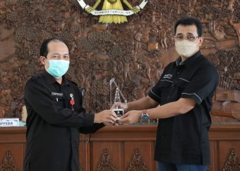 Pemkab Bojonegoro dan Unair Kabupaten Bojonegoro dipilih menjadi tempat pelaksanaan Kuliah Kerja Nyata (KKN) Belajar Bersama Masyarakat (BBM) mahasiswa Universitas Airlangga Surabaya