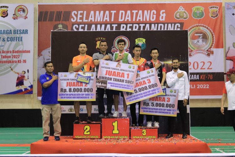 Para Juara Turnamen Badminton Kapolda Aceh Cup 2022