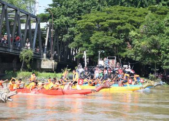 Pelepasan Lomba dayung perahu naga oleh Forkopimda kota Tanjungbalai