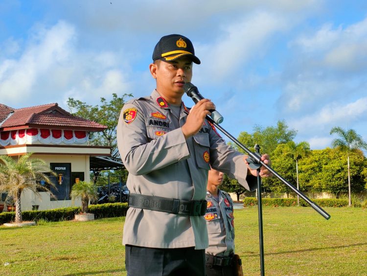 Wakapolres Bangka Barat Kompol Andri Eko Setiawan SH, SIK pimpin pelaksanaan Apel Pagi jam Pimpinan