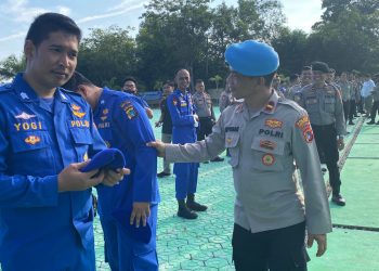 Sie Propam Polres Bangka Barat menggelar kegiatan Operasi Penegakan, Ketertiban dan Disiplin (Gaktibplin), di pintu gerbang masuk Mapolres Bangka Barat