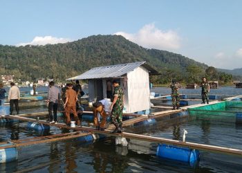 14 Perwira Siswa (Pasis) Pendidikan Reguler (Dikreg) LXII Seskoad yang sedang melaksanakan Kuliah Kerja Lapangan (KKL) Wilhan di wilayah Kodim 0615/Kuningan