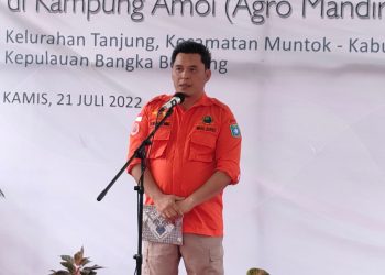 Wakil Bupati Bangka Barat Bong Ming Ming Apresiasi Saat memberikan Kata sambutan Acara Kunjungan Wakil Menteri Desa Pembangunan Daerah Tertinggal Dan Transmigrasi Budi Arie Setiadi