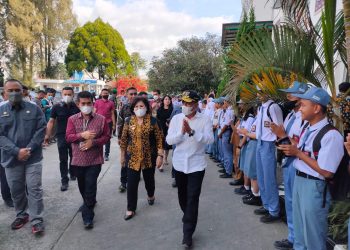 Forkopimda Karo menyambut kedatangan Gubernur Sumatera Utara, Kamis(21/07/2022) pukul 13.15 WIB di Cafe Loken Barn Gajah Bobok Kec. Merek Kab. Karo