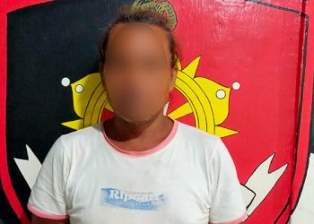 Tim gabungan Polres Bitung dan Polresta Manado mengamankan seorang pria terduga penadah handphone hasil curian