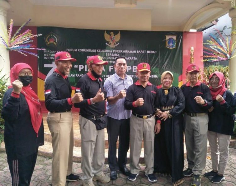Dewan Pimpinan Pusat Forum Komunikasi Keluarga Purnawirawan Baret Merah, Bekerja sama dengan pemerintah daerah setempat, Adakan acara lomba cerdas cermat antar sekolah se kecamatan pasar rebo