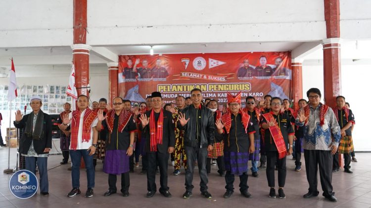 Wakil Bupati Karo Theopilus Ginting hadir dalam acara pelantikan Dewan Pimpinan Daerah Pemuda Merga Silima (PMS) Kabupaten Karo