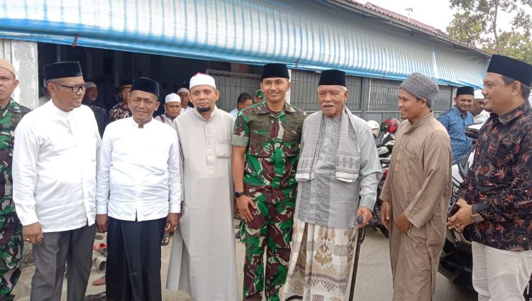 Dandim 0103/Aut Letkol Inf Hendrasari Nurhono S.I.P., M.I.P., menghadiri Acara Haul Ke 7 Alm. Tgk. H. Razali Hanafiah