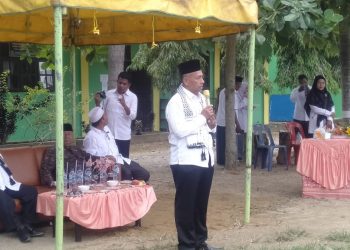 Kepala Kantor Kementerian Agama (Kankemenag) Aceh Utara Drs. H. Maiyusri, M.Ag melakukan kunjungan perdana sekaligus Peusijuek Siswa-siswi Madrasah Aliyah Negeri (MAN) 1 Aceh Utara