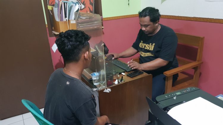 Resmob Sat Reskrim Polresta Banyumas bersama dengan Unit Reskrim Polsek Baturaden dan Unit Reskrim Polsek Sumbang melakukan pengungkapan kasus dugaan tindak pidana pencurian