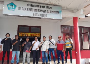 Dewan Pengurus Cabang Gabungan Wartawan Indonesia (DPC GWI) Bitung menyambangi Kantor Badan Kesatuan Bangsa dan Politik (Bakesbangpol) Kota Bitung