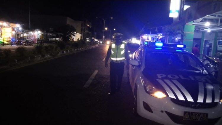 Satuan Lalulintas Polres Bangka Barat melaksanakan patroli Rutin, demi memberikan rasa aman dan nyaman kepada masyarakat