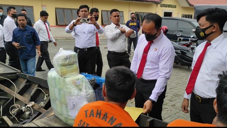 Tim Gabungan Ditresnarkoba Polda Sumut dan Polres Labuhanbatu mengungkap peredaran Narkotika jenis Sabu-Sabu dari perairan Selat Malaka