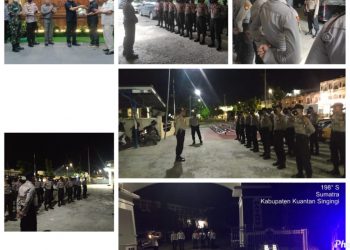 Jajaran Personil Polres Kuantan Singingi ikut melakukan pengamanan pelaksanaan agenda DPRD Kuantan Singingi