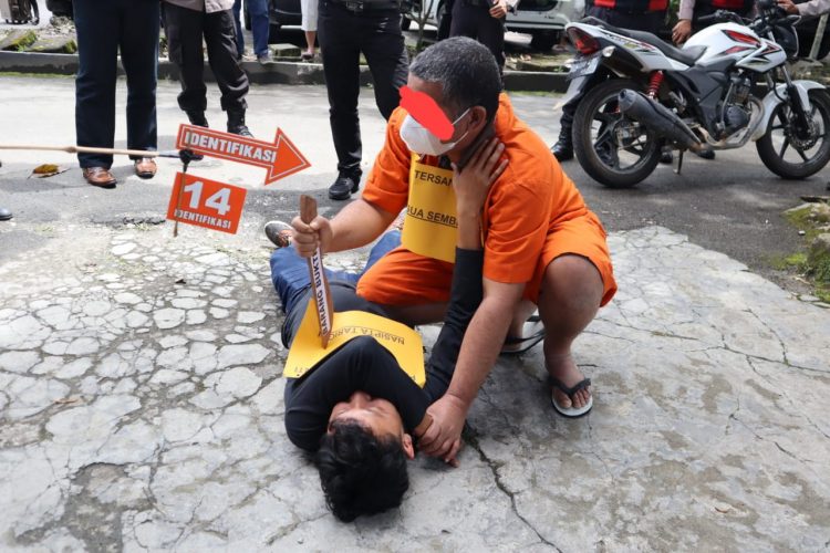 Sat Reskrim Polres Dairi Menggelar Rekontruksi terkait Kasus Pembunuhan di Tanah Pinem Desa Lau Perimbon