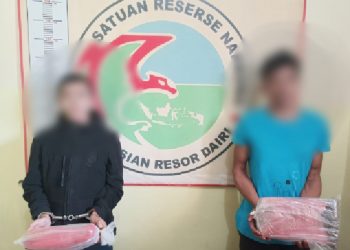 Dua orang tersangka pelaku Tindak Pidana Narkotika Golongan I Jenis Ganja