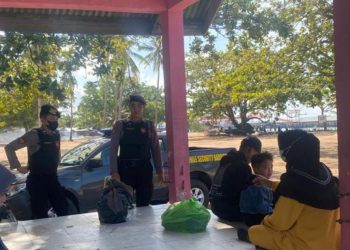 Personil Sat Sabhara Polres Bangka Barat melaksanakan giat patroli rutin guna pemeliharaan Keamanan dan Ketertiban Masyarakat