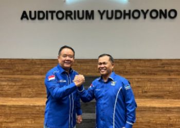 Bambang Irawan, SH sah terima surat keputusan (SK) di kantor Dewan Pimpinan Pusat (DPP) Demokrat