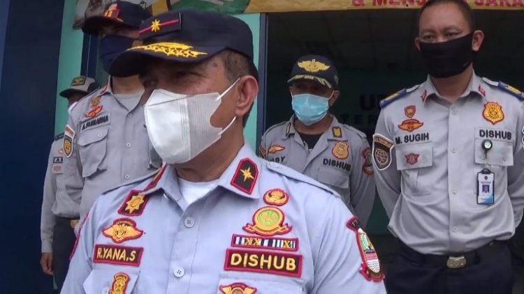 Pelaksana Tugas Kepala Dinas Perhubungan Kabupaten Bekasi Yana Suyatna