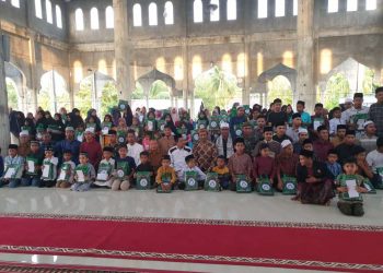 Kopi Hitam Aceh yang merupakan salah satu komunitas anak muda di Paya Bakong mengadakan santunan sebanyak 161 orang yatim