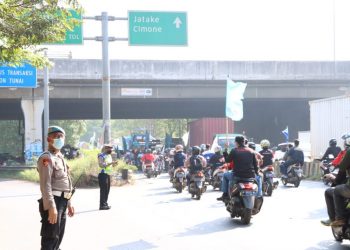 Ratusan personel gabungan Polres Tangsel dan Polsek jajaran serta TNI melaksanakan pengamanan di Bitung
