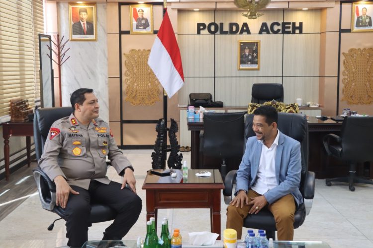 Kapolda Aceh menerima audiensi Ketua Badan Reintegrasi Aceh (BRA) Azhari, di Mapolda Aceh