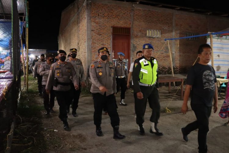Dairi, Polres Dairi bekerjasama dengan Subdenpom Sidikalang serta kompi B/C 125 Simbisa menggelar razia Pekat